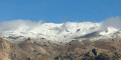 AKDENİZ’DE KIŞ HABERCİSİ: ANTALYA VE MUĞLA YÜKSEKLERİ KARLA BULUŞTU