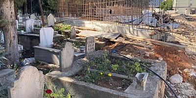 ANDIZLI MEZARLIĞI’NDA KAFALARI KARIŞTIRAN KARAR