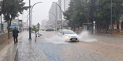 ANTALYA İÇİN KUVVETLİ YAĞIŞ UYARISI 