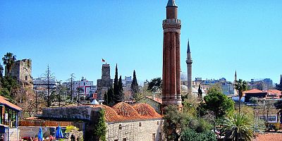 ANTALYA’NIN TARİHİ MİRASI YENİDEN CANLANDI: YİVLİ MİNARE KÜLLİYESİ ZİYARETE AÇILDI