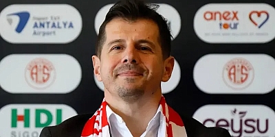 ANTALYASPOR’DA KRİTİK AYRILIK! EMRE BELÖZOĞLU İSTİFASINI YÖNETİME SUNDU