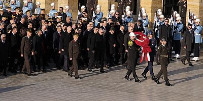 BÜYÜK ÖNDER ATATÜRK İÇİN ANITKABİR'DE DEVLET TÖRENİ DÜZENLENDİ