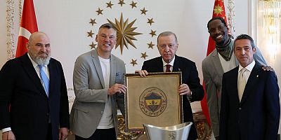 CUMHURBAŞKANI ERDOĞAN, FENERBAHÇE EKİBİNİ KABUL ETTİ
