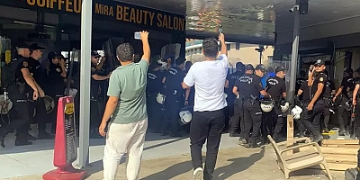 İŞLETME SAHİPLERİ İŞ MAKİNELERİNİN ÖNÜNE YATTI