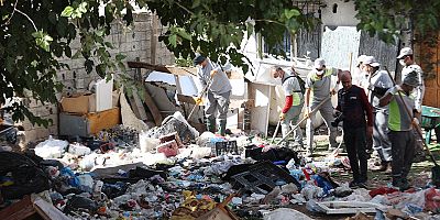 KEPEZ’TE TONLARCA ÇÖP TEMİZLENDİ: BELEDİYE VE POLİS ORTAK ÇALIŞTI