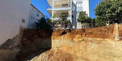 SERİK’TE İNŞAAT PANİĞİ!