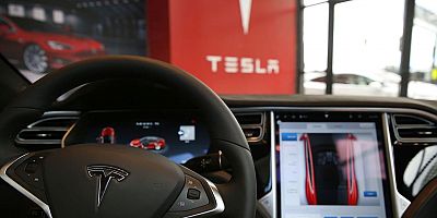 TESLA'NIN PİYASA DEĞERİ 1 TRİLYON DOLARIN ALTINA GERİLEDİ