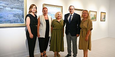 ÜNLÜ SERGİLER ANTALYA’DA: LATİF DEMİRCİ VE İSTANBUL’UN RESMİ BULUŞMASI